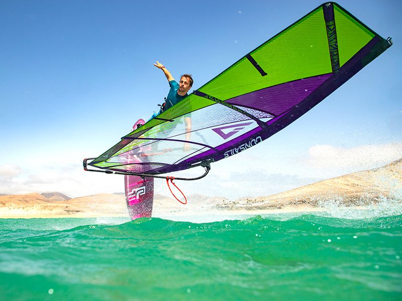 freestyle plachta na windsurfing gun sails yeah 2